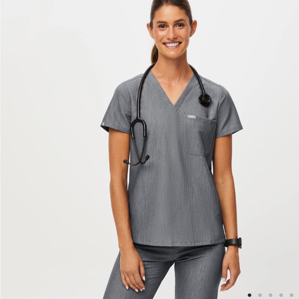 FIGS Graphite one pocket Catarina